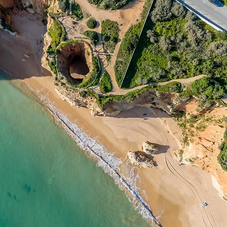 Luxury With Stunning Sea Views Апартаменти