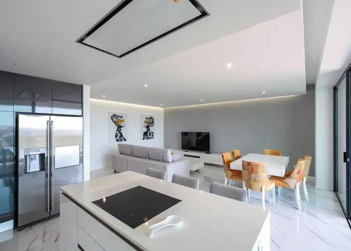 Апартаменты Luxury With Stunning Sea Views *