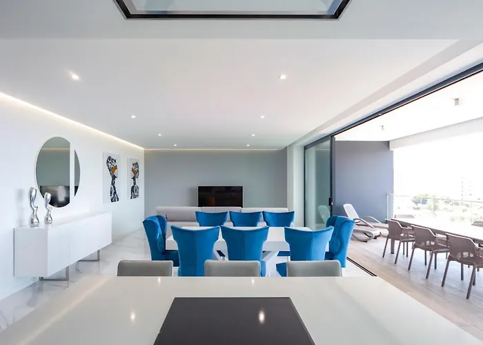 Апартаменты Luxury With Stunning Sea Views *