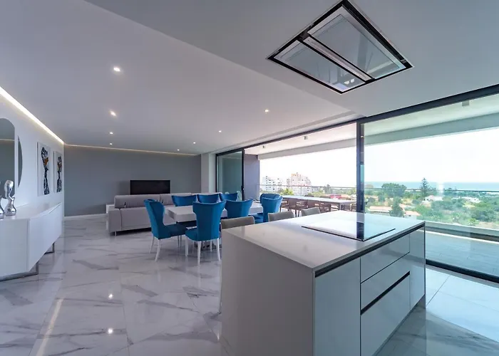 Апартаменты Luxury With Stunning Sea Views *