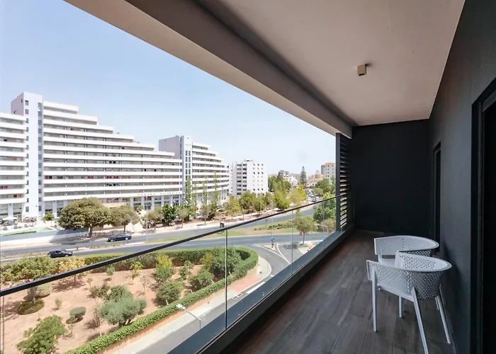 Luxury With Stunning Sea Views