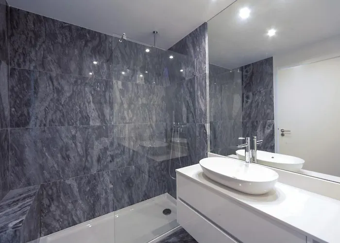 Luxury With Stunning Sea Views