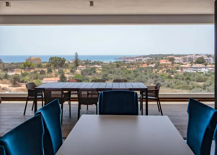 Luxury With Stunning Sea Views