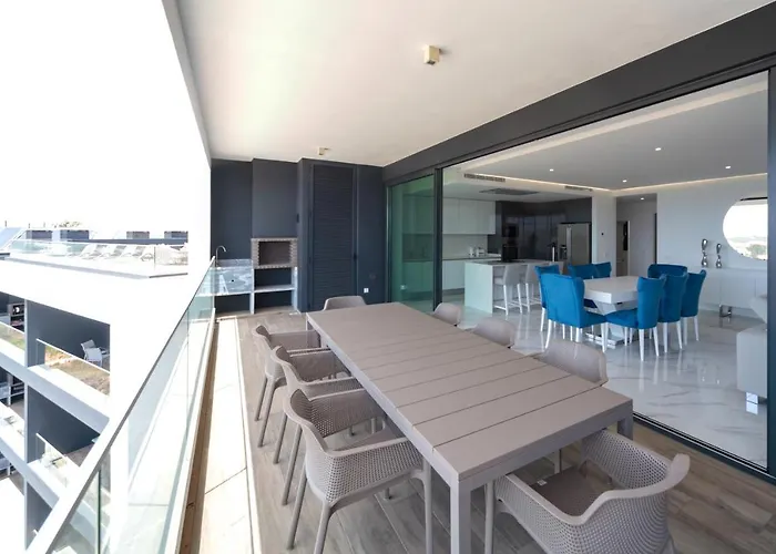 Luxury With Stunning Sea Views Apartamento