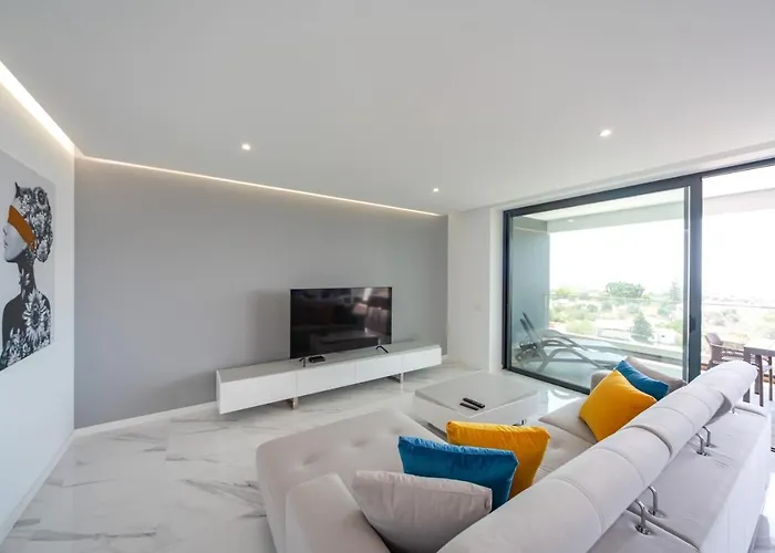 Luxury With Stunning Sea Views Portimão