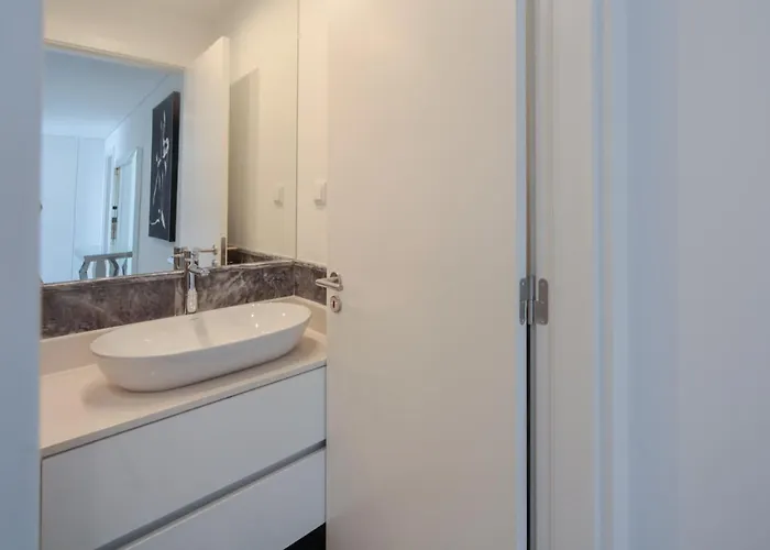 Luxury With Stunning Sea Views