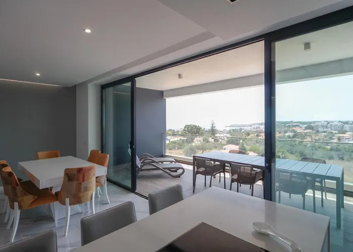 Luxury With Stunning Sea Views Apartamento *