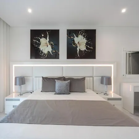 Luxury With Stunning Sea Views