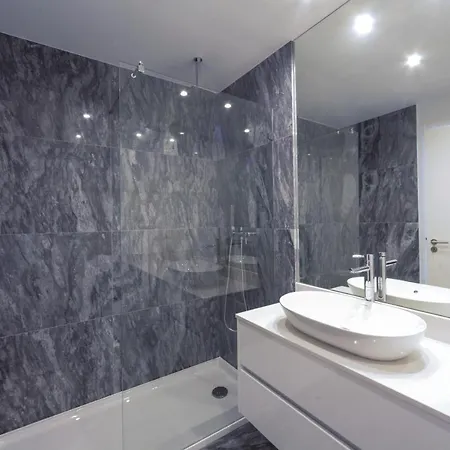 Luxury With Stunning Sea Views